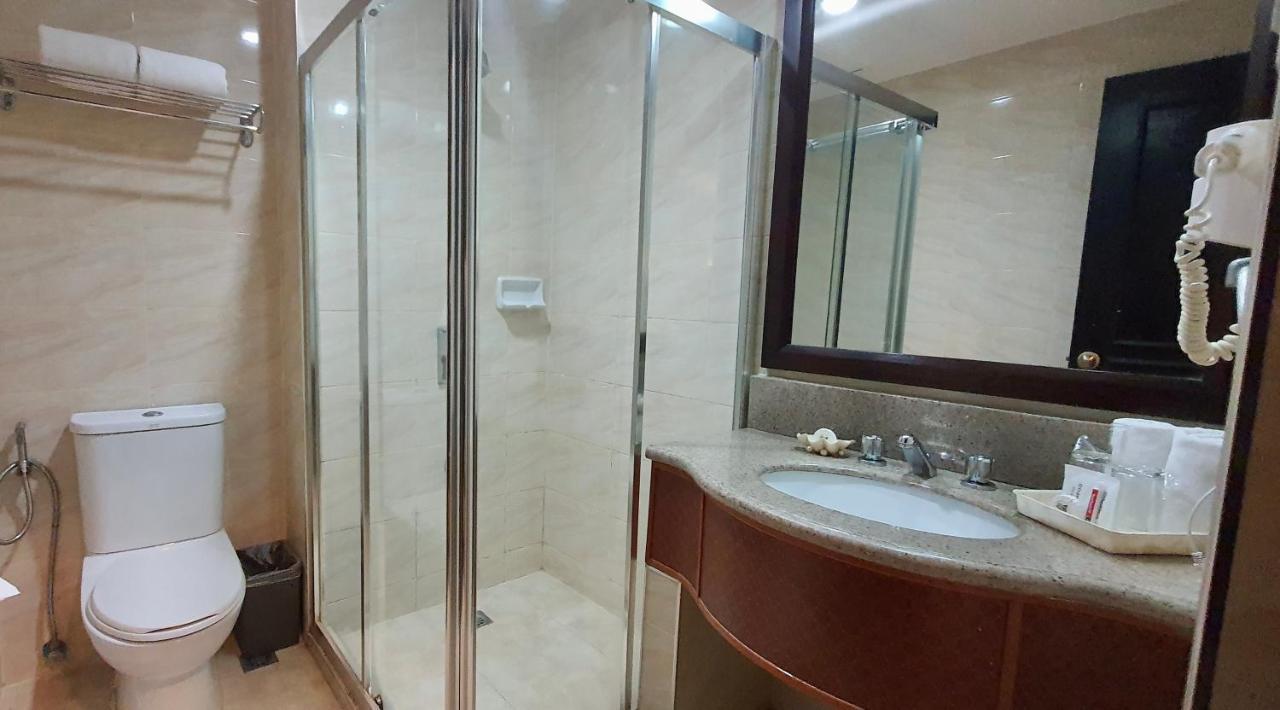 Mo2 Westown Hotel Iloilo Eksteriør billede