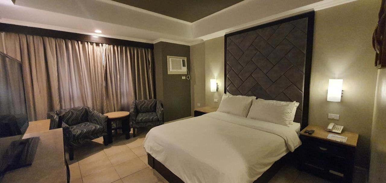 Mo2 Westown Hotel Iloilo Eksteriør billede