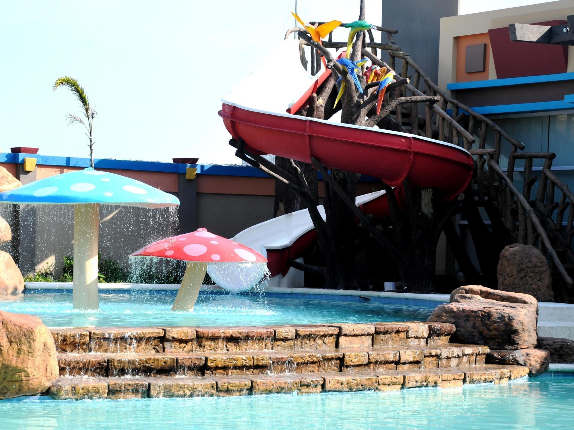 Mo2 Westown Hotel Iloilo Eksteriør billede